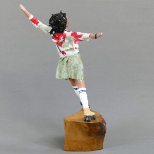 Fayola_Skulptur aus Pappmachee_3