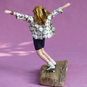 Grace_Skulptur aus Pappmachee_4