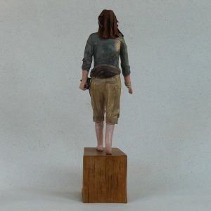 Hazel_Skulptur aus Pappmachee_4