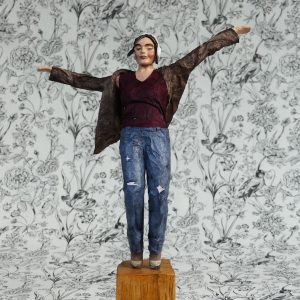 Janne_Skulptur aus Pappmachee_2