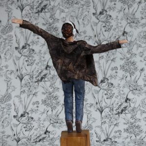 Janne_Skulptur aus Pappmachee_4